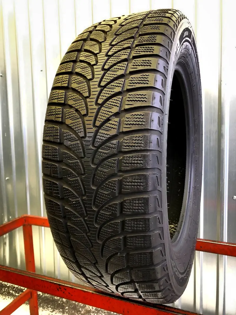 Б/у шина 235/60 R18 Bridgestone Blizzak LM-80 EVO