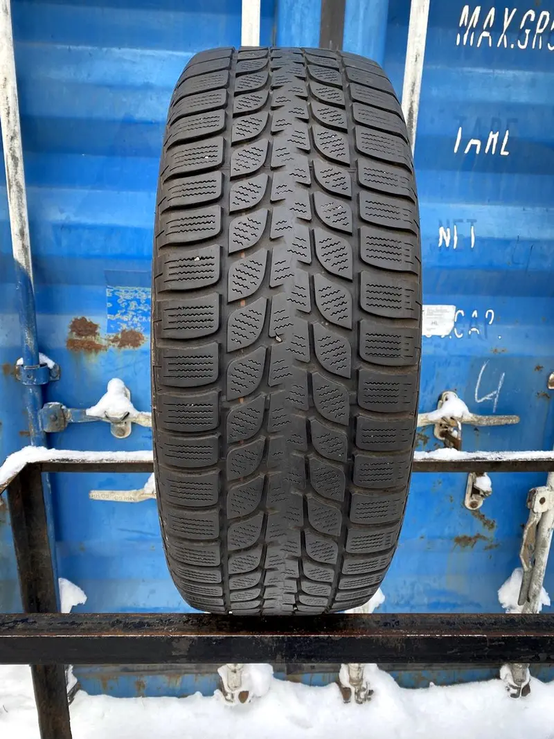 Б/у шина 235/60 R18 Bridgestone Blizzak LM25