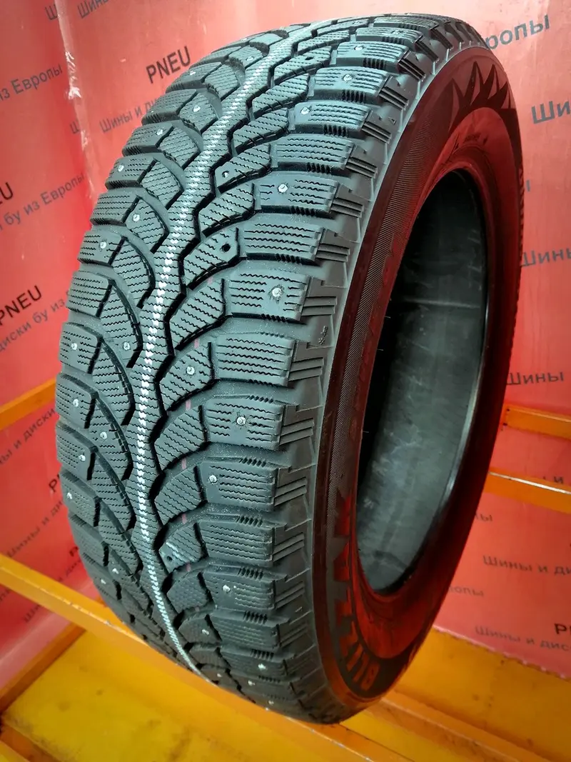 Б/у шина 235/60 R18 Bridgestone Blizzak Spike-01