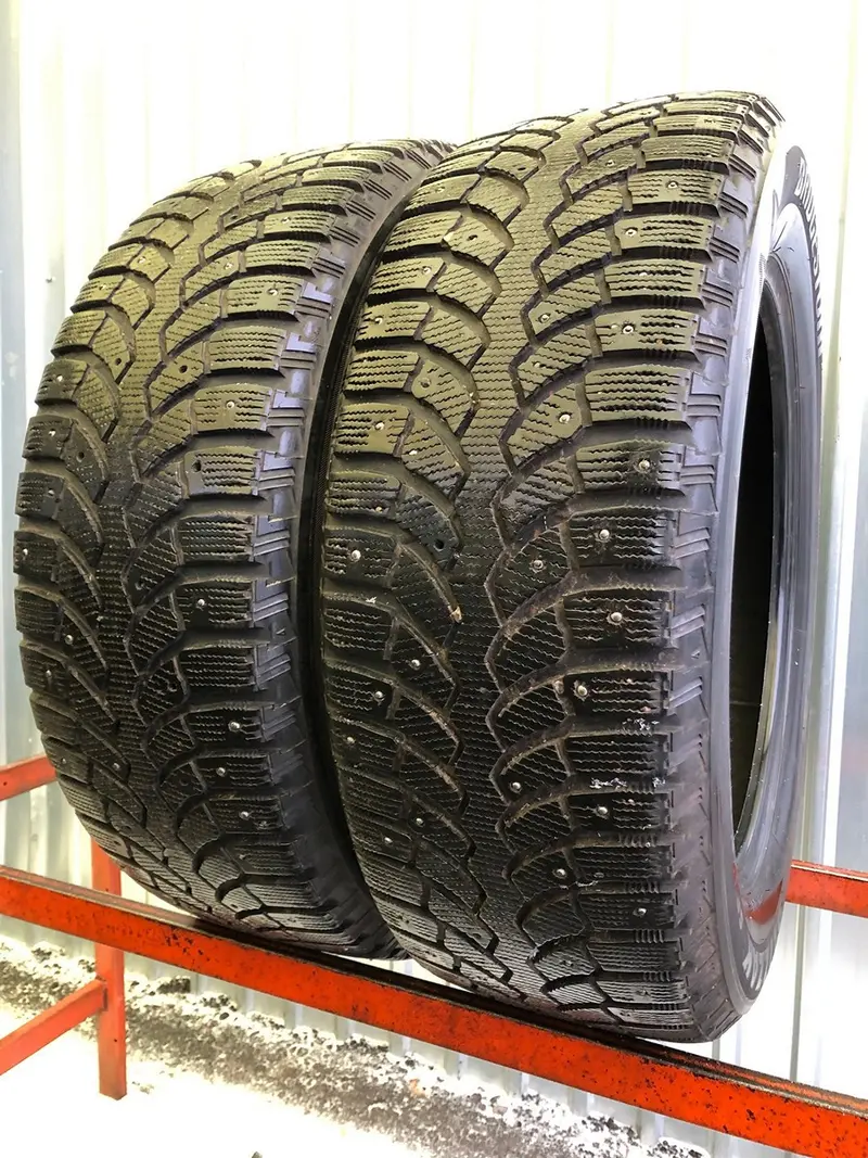 Пара б/у шин 235/60 R18 Bridgestone Blizzak Spike-01