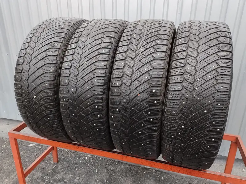Комплект б/у шин 235/60 R18 Continental ContiIceContact 4x4