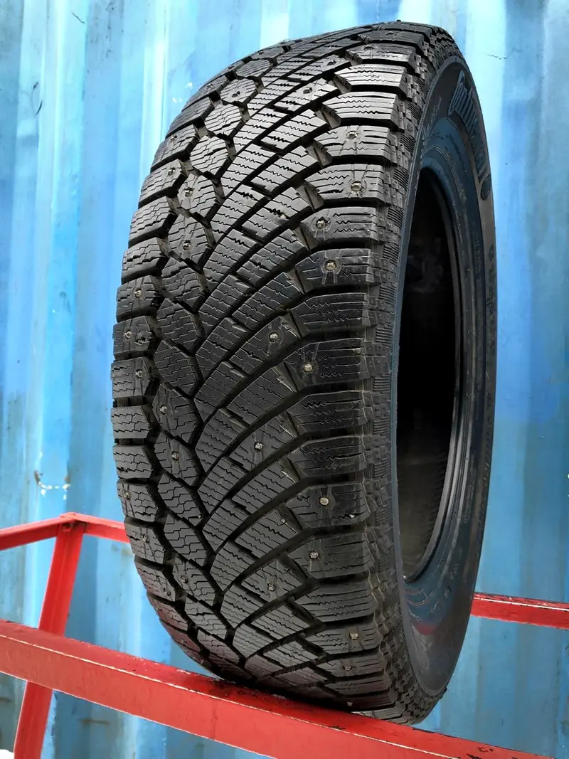 Б/у шина 235/60 R18 Continental ContiIceContact 4x4