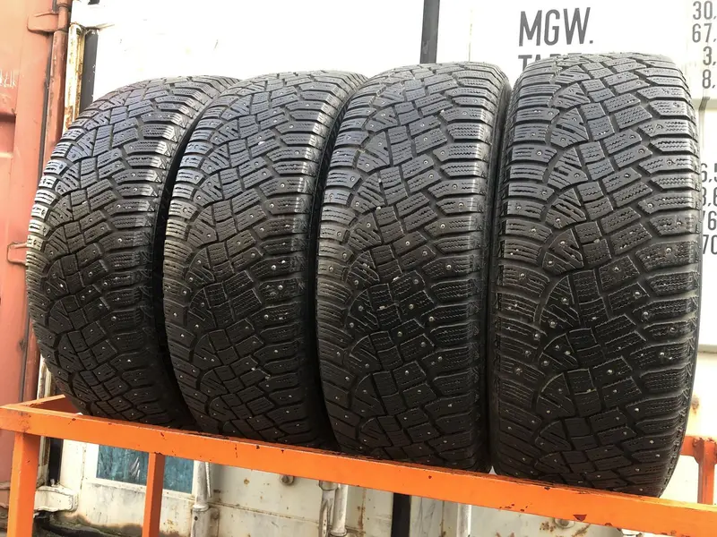Комплект б/у шин 235/60 R18 Continental IceContact 2