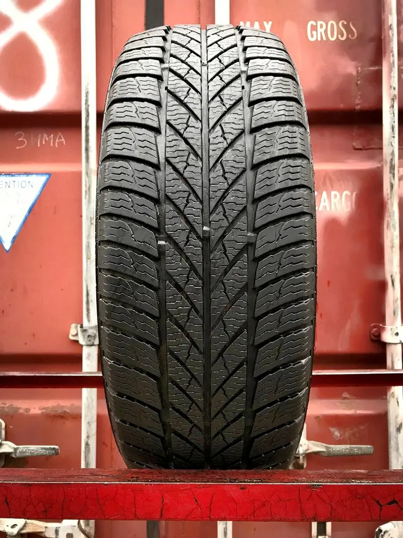 Б/у шина 235/60 R18 Gislaved Euro Frost 5
