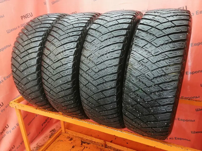 Комплект б/у шин 235/60 R18 Goodyear Ultra Grip Ice Arctic SUV 4x4