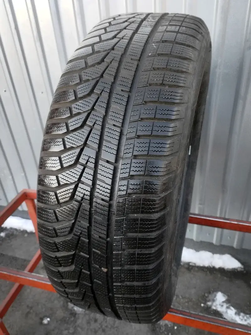 Б/у шина 235/60 R18 Hankook Winter I Cept Evo2 W320