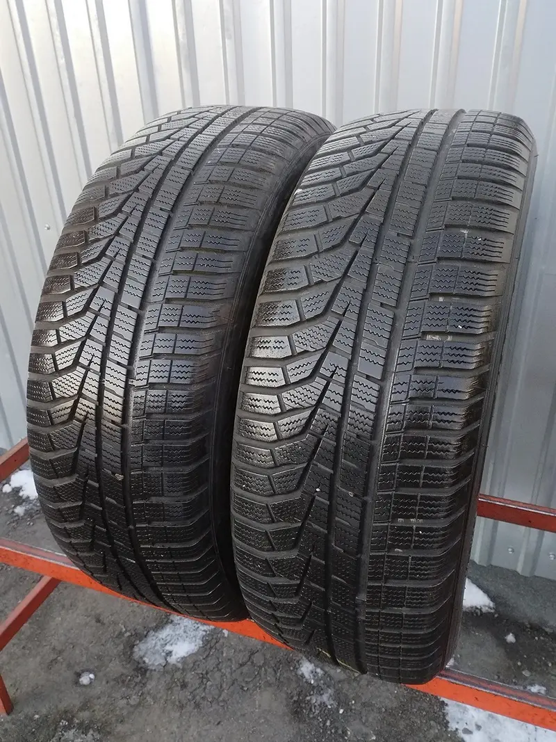 Пара б/у шин 235/60 R18 Hankook Winter I Cept Evo2 W320