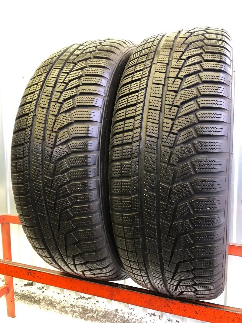 Пара б/у шин 235/60 R18 Hankook Winter I Cept Evo2 W320