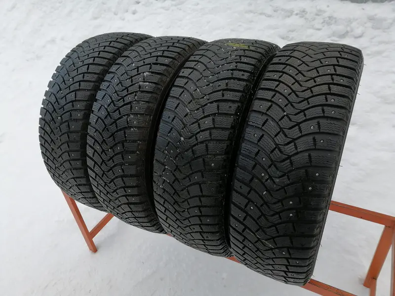 Комплект б/у шин 235/60 R18 Michelin Latitude X-Ice North 2