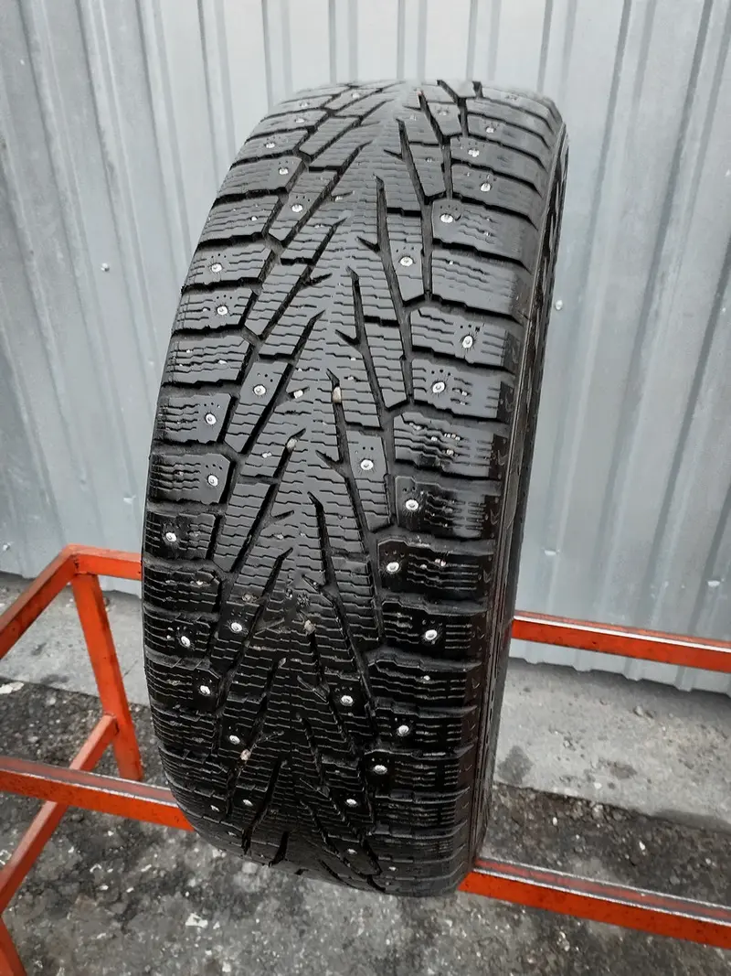 Б/у шина 235/60 R18 Nokian Hakkapeliitta 7 SUV