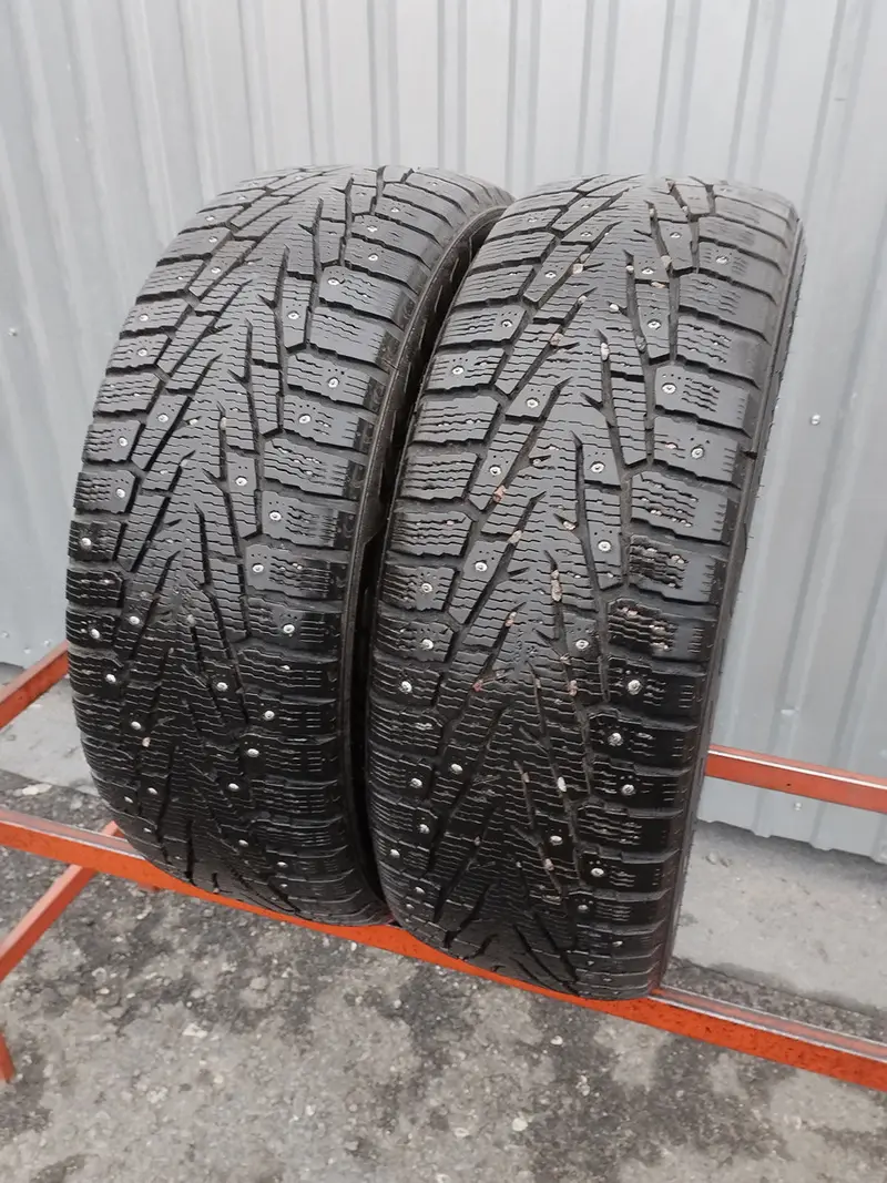 Пара б/у шин 235/60 R18 Nokian Hakkapeliitta 7 SUV