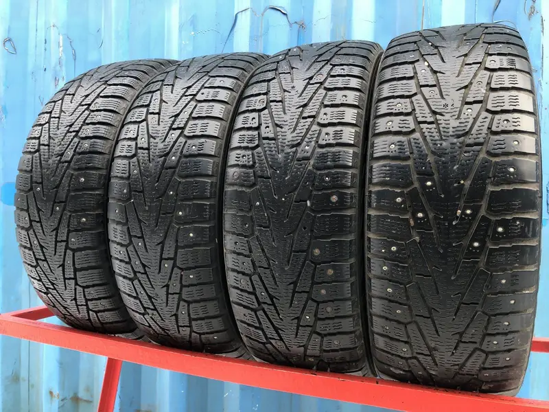 Комплект б/у шин 235/60 R18 Nokian Hakkapeliitta 7 SUV