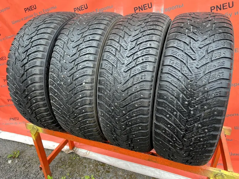 Комплект б/у шин 235/60 R18 Nokian Hakkapeliitta 8 SUV