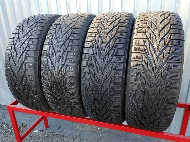 Комплект б/у шин 235/60 R18 Nokian Hakkapeliitta R2 SUV