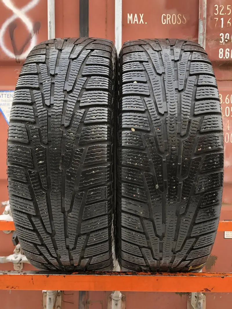 Пара б/у шин 235/60 R18 Nokian Hakkapeliitta R SUV, фото 1
