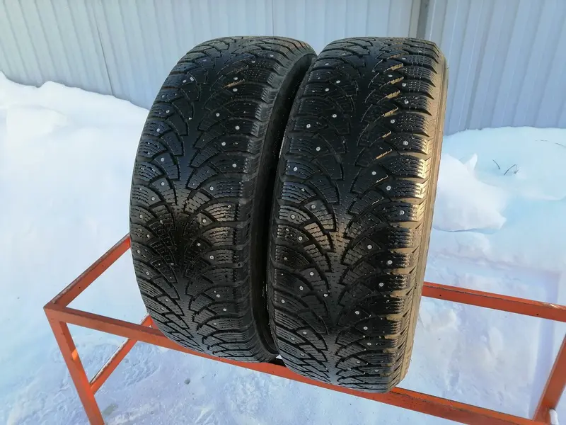 Пара б/у шин 235/60 R18 Nokian Hakkapeliitta SUV
