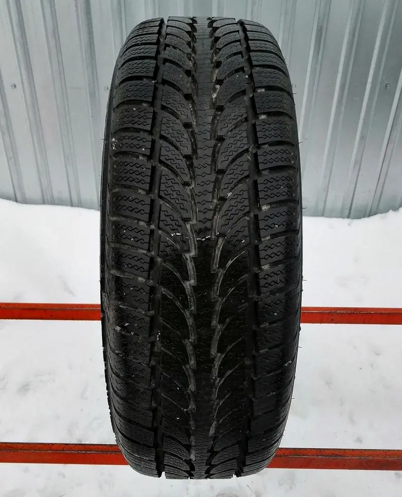 Б/у шина 235/60 R18 Nokian WR SUV