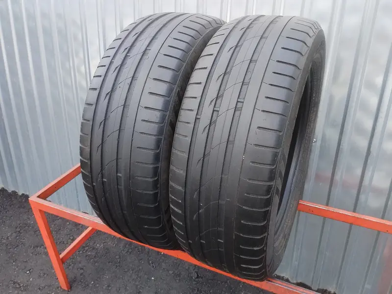 Пара б/у шин 235/60 R18 Nokian zLine SUV