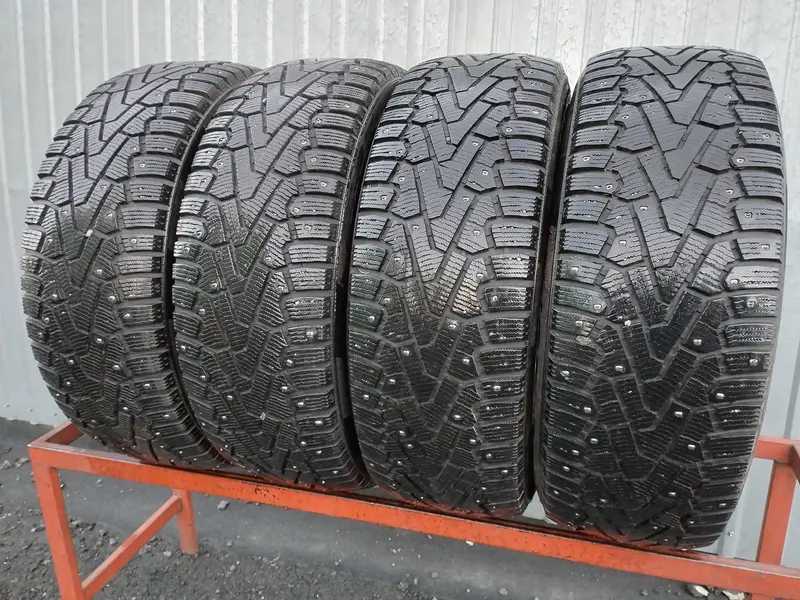 Комплект б/у шин 235/60 R18 Pirelli Ice Zero, фото 1