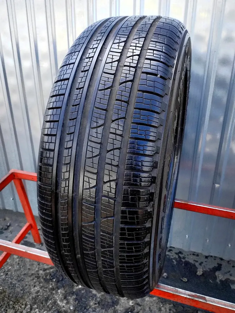 Б/у шина 235/60 R18 Pirelli Scorpion Verde All Season RunFlat MOE