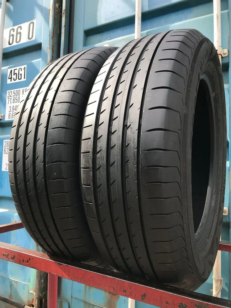 Пара б/у шин 235/60 R18 Yokohama Advan Sport V105 MO