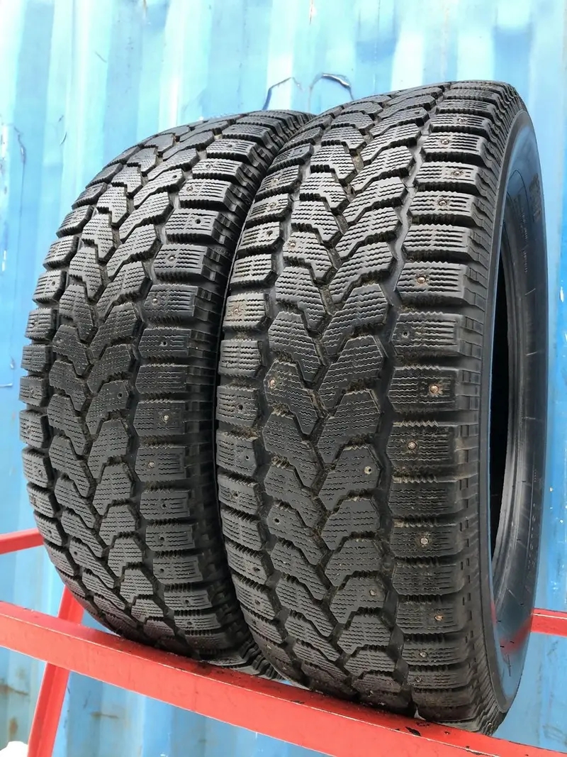 Пара б/у шин 235/60 R18 Yokohama Ice Guard F700 Z