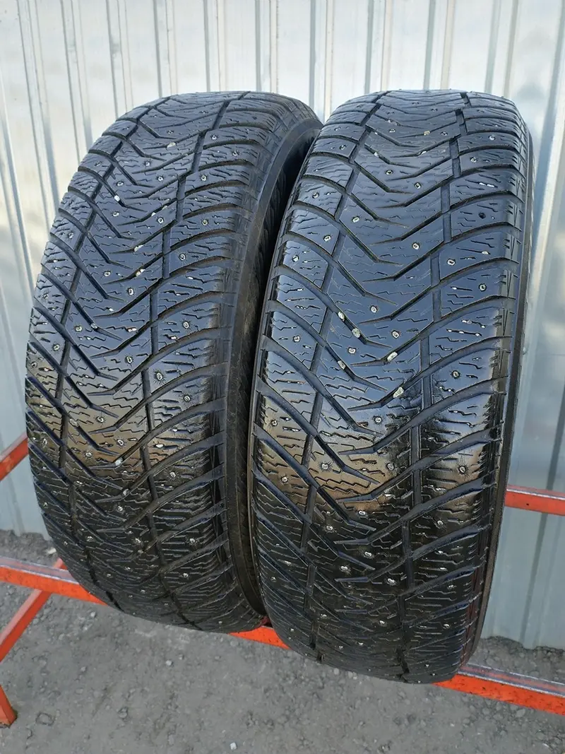 Пара б/у шин 235/60 R18 Yokohama Ice Guard IG65