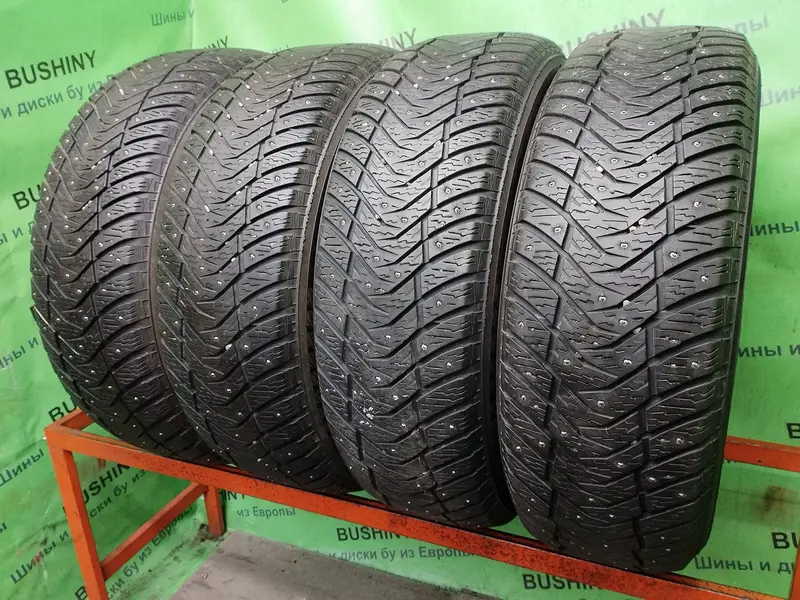 Комплект б/у шин 235/60 R18 Yokohama Ice Guard IG65