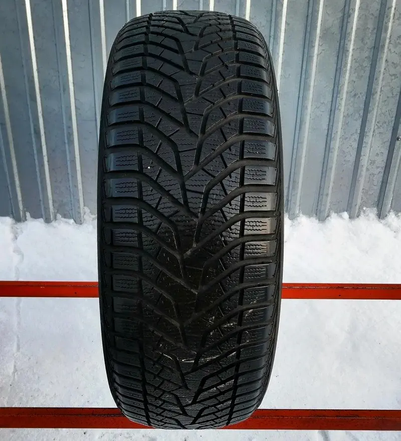 Б/у шина 235/60 R18 Yokohama W.drive V905