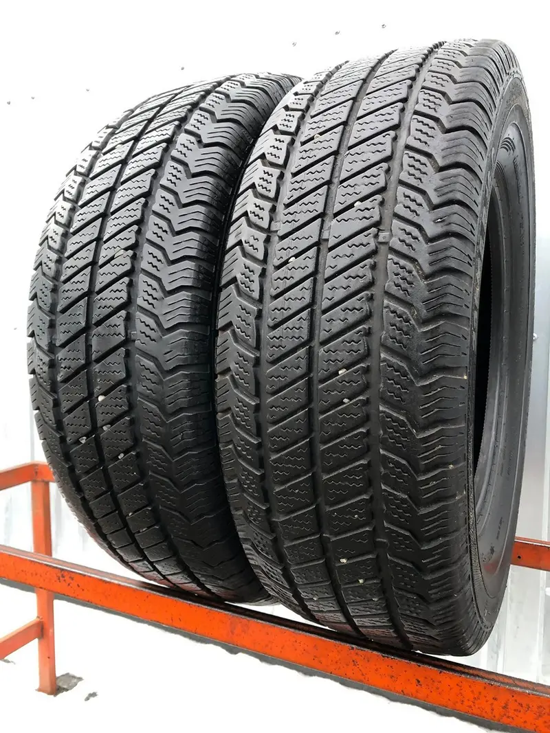 Пара б/у шин 235/65 R16C Barum Snovanis 2