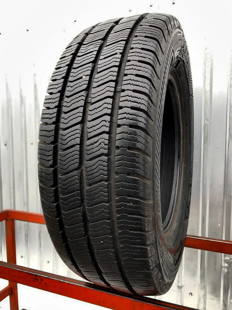 Б/у шина 235/65 R16C Barum Snovanis 3