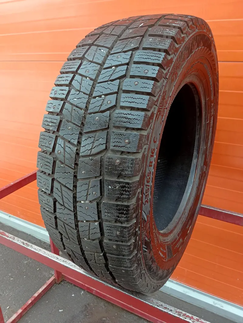 Б/у шина 235/65 R16C Continental VanContact Ice