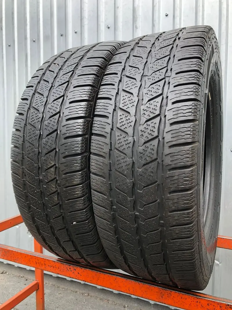 Пара б/у шин 235/65 R16C Continental VanContact Winter