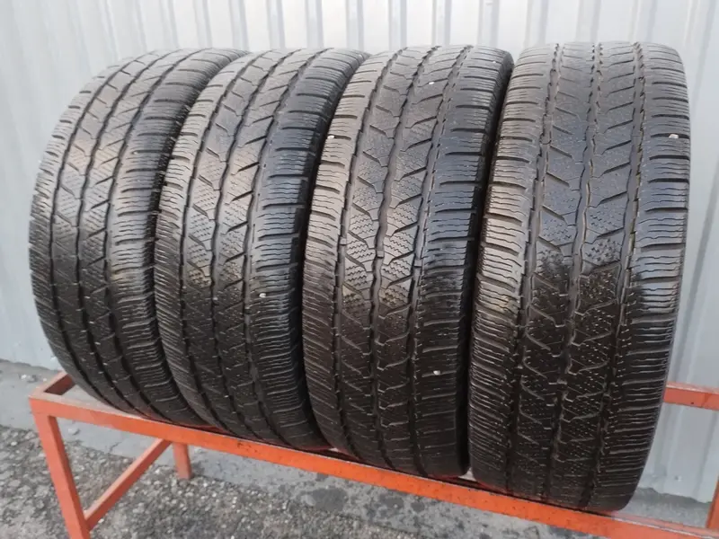 Комплект б/у шин 235/65 R16C Continental VanContact Winter