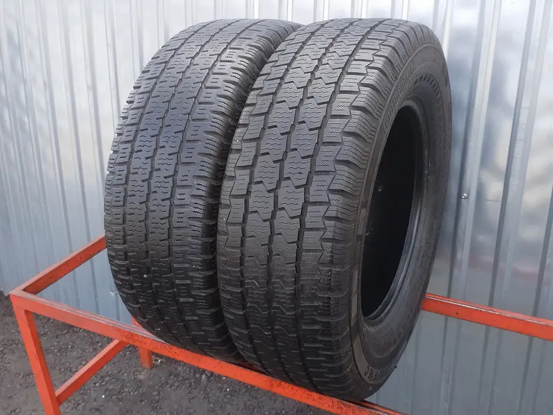 Пара б/у шин 235/65 R16C Continental VancoFourSeason 2
