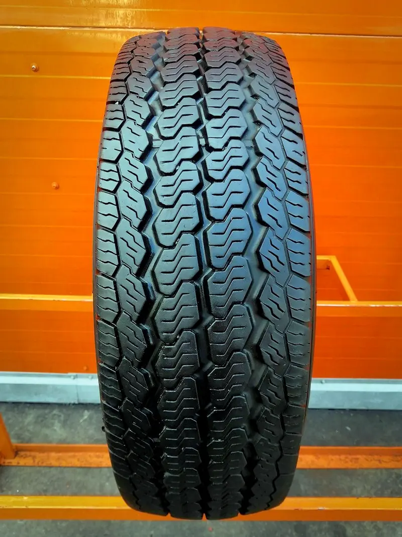 Б/у шина 235/65 R16C Continental VancoFourSeason