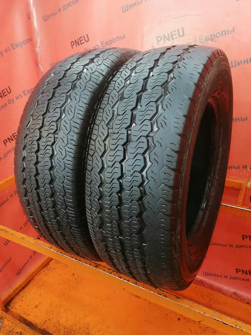 Пара б/у шин 235/65 R16C Continental VancoFourSeason