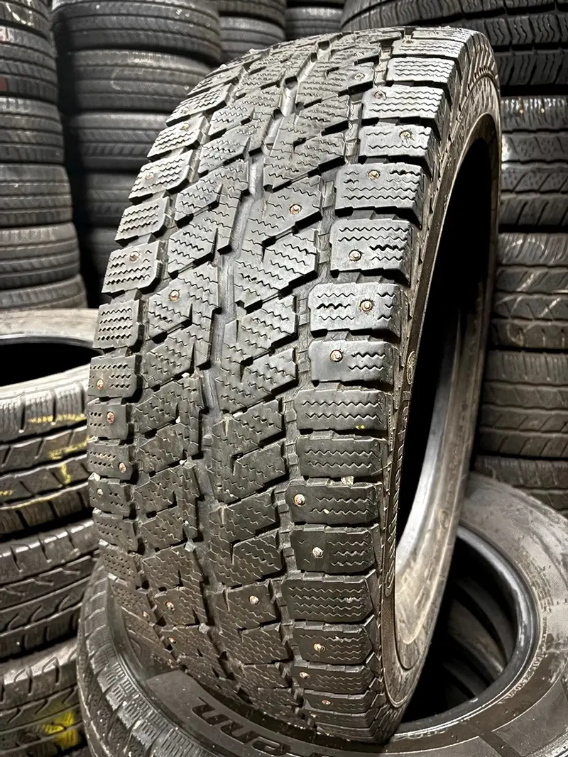 Б/у шина 235/65 R16C Continental VancoIceContact