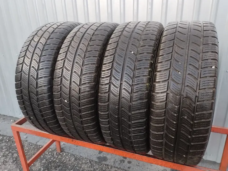 Комплект б/у шин 235/65 R16C Continental VancoWinter 2, фото 1