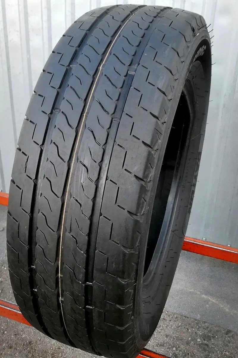 Б/у шина 235/65 R16C Dayton Van