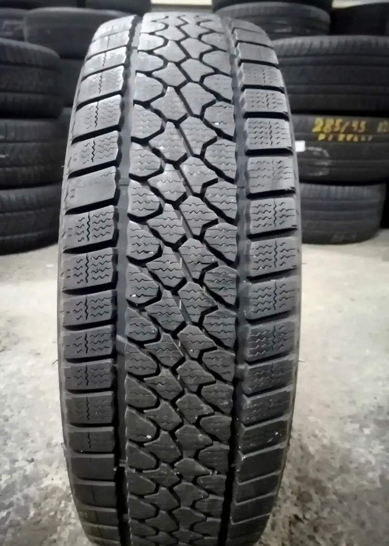 Б/у шина 235/65 R16C Dayton Van Winter