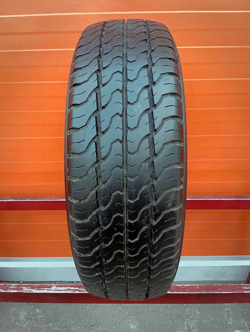 Б/у шина 235/65 R16C Dunlop Econodrive