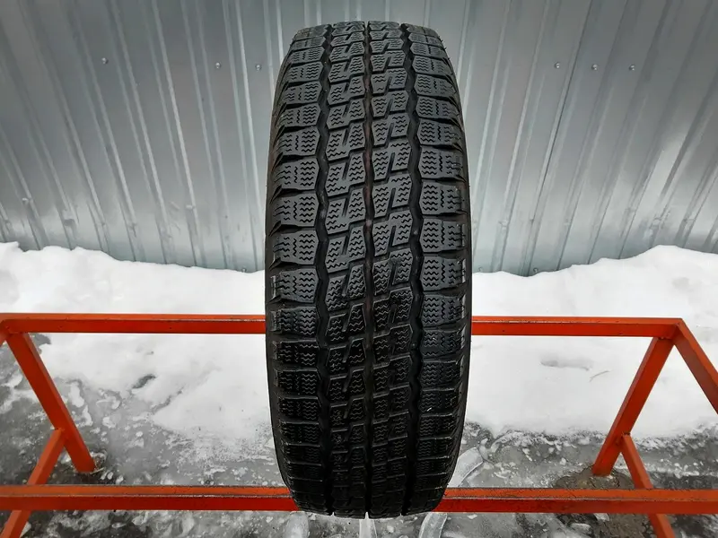Б/у шина 235/65 R16C Firestone Vanhawk Winter, фото 1
