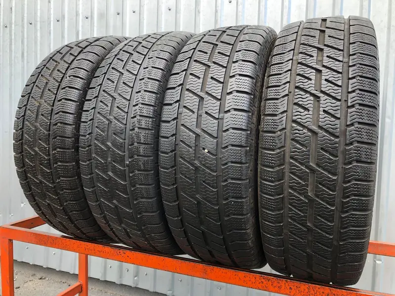 Комплект б/у шин 235/65 R16C Gislaved Euro Frost VAN