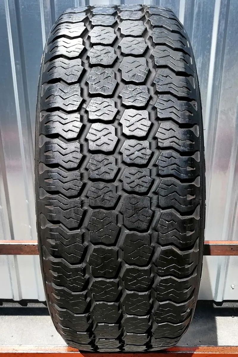 Б/у шина 235/65 R16C Goodyear Cargo Vector, фото 1