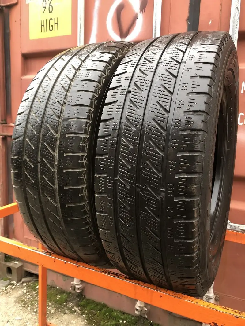 Пара б/у шин 235/65 R16C Goodyear Vector 4Seasons Cargo