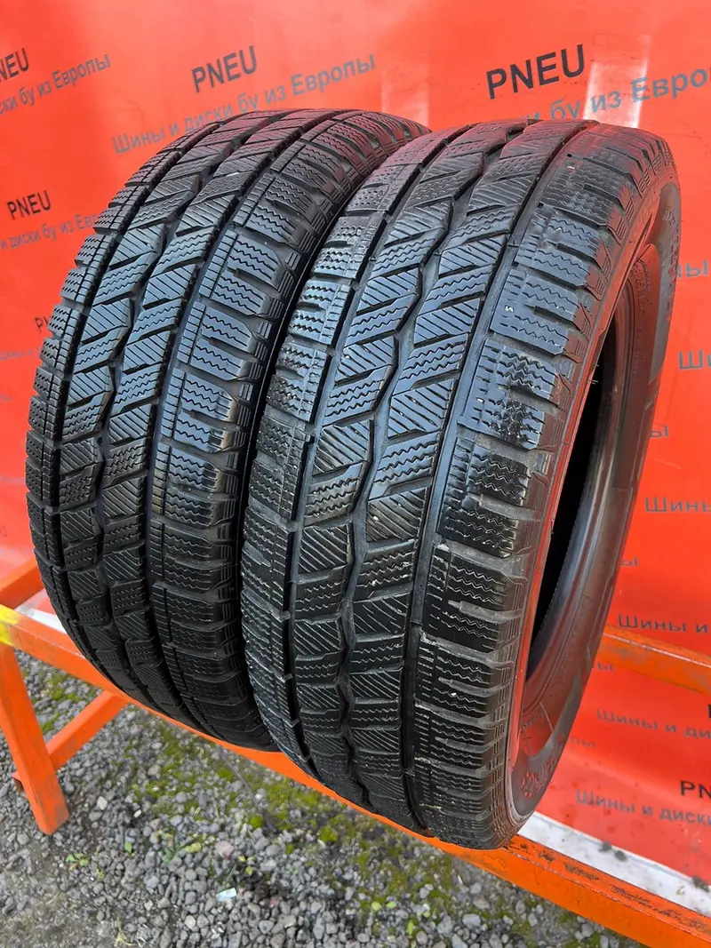 Пара б/у шин 235/65 R16C Hankook Winter i Cept LV RW12