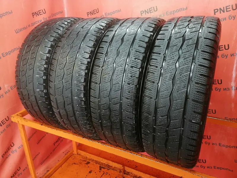 Комплект б/у шин 235/65 R16C Hankook Winter i Cept LV RW12