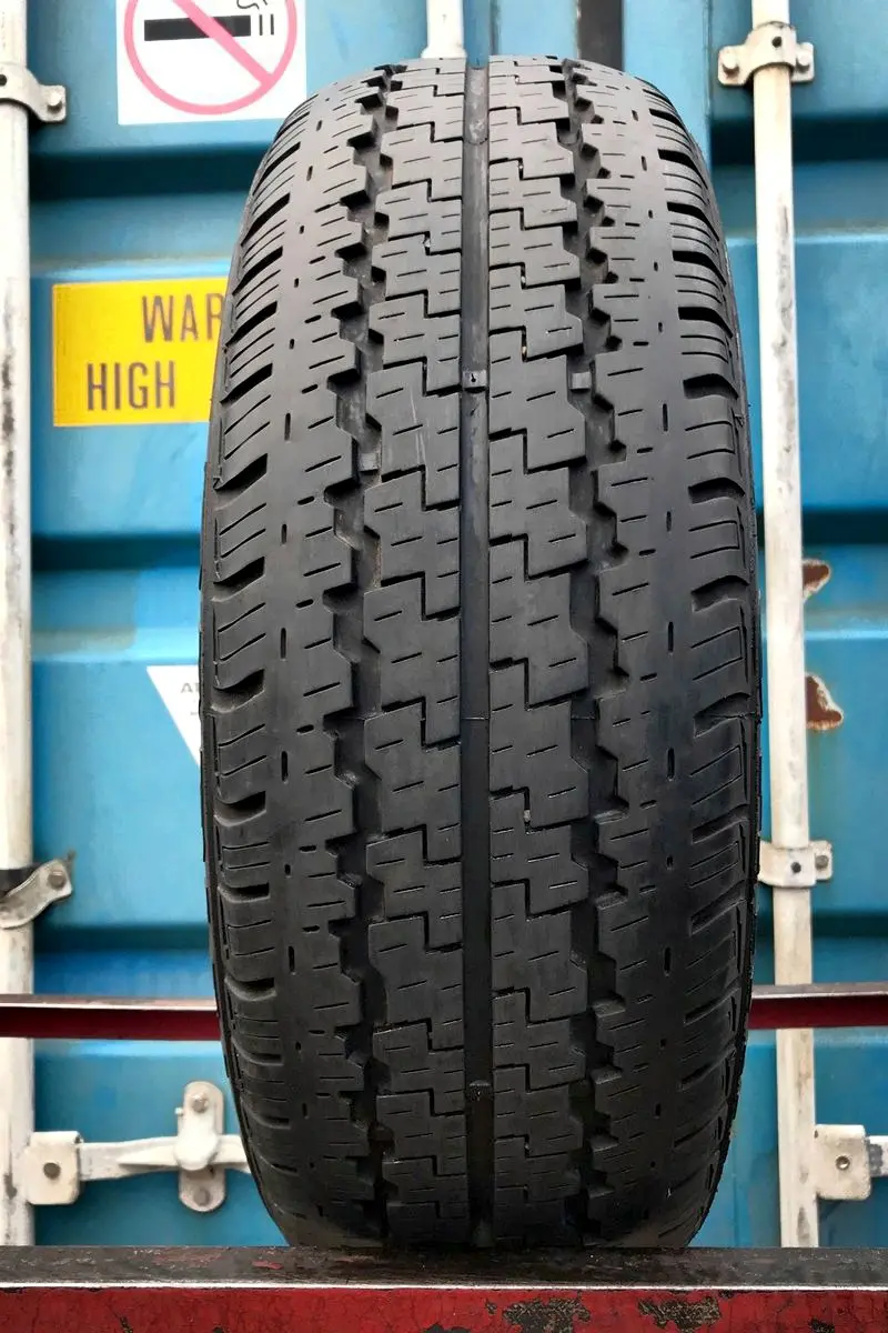Б/у шина 235/65 R16C Kumho Radial 857
