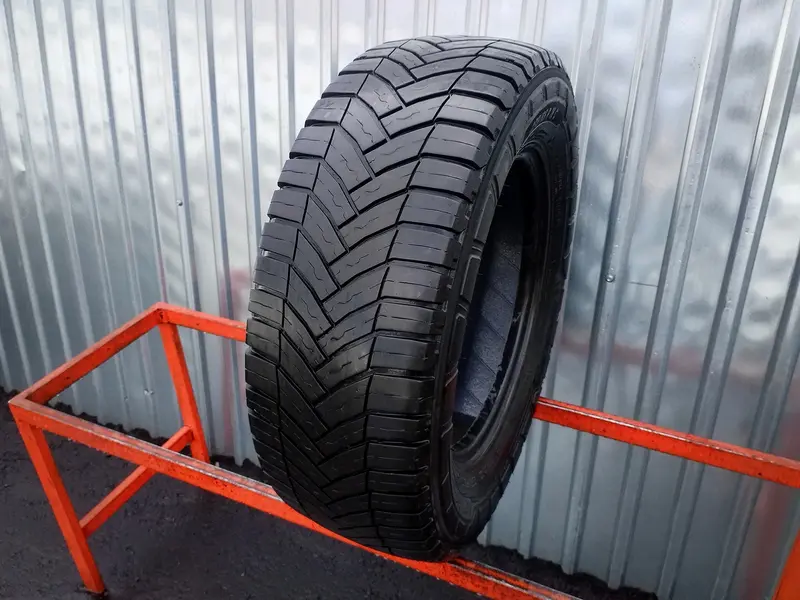 Б/у шина 235/65 R16C Michelin Agilis CrossClimate